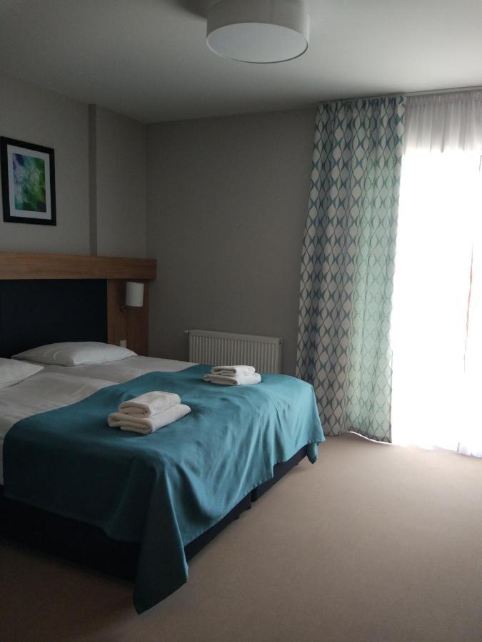 ミエレツ Bulwary Biznes Bed & Breakfast エクステリア 写真