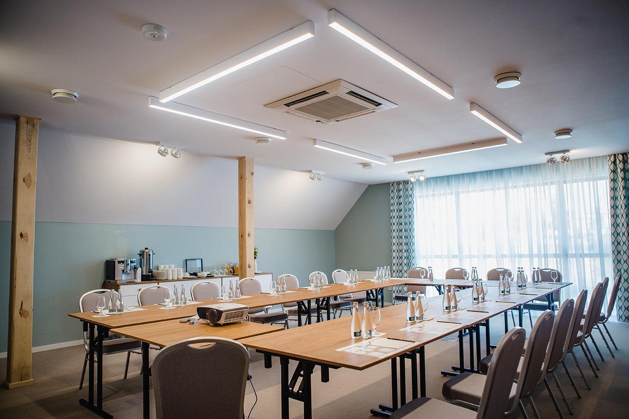 ミエレツ Bulwary Biznes Bed & Breakfast エクステリア 写真
