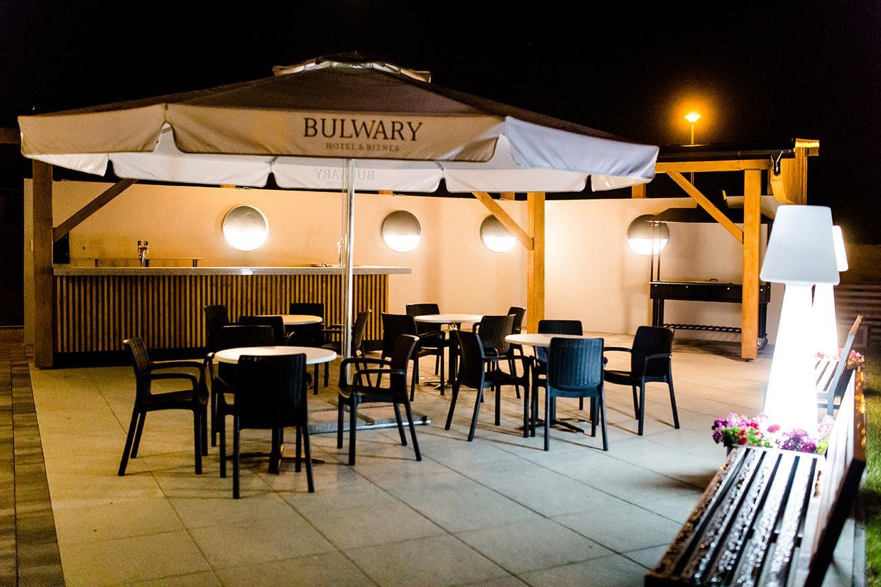ミエレツ Bulwary Biznes Bed & Breakfast エクステリア 写真