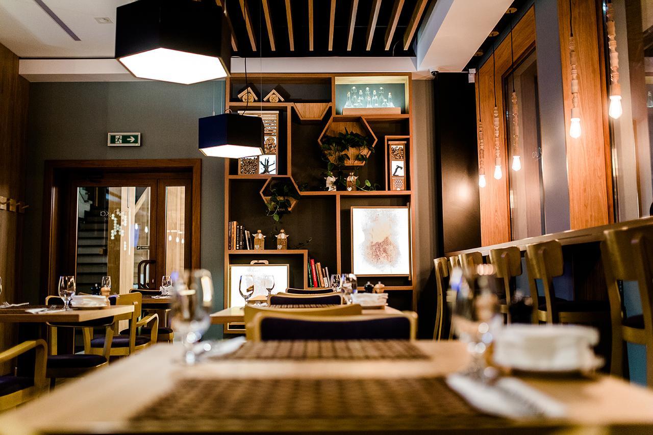 ミエレツ Bulwary Biznes Bed & Breakfast エクステリア 写真