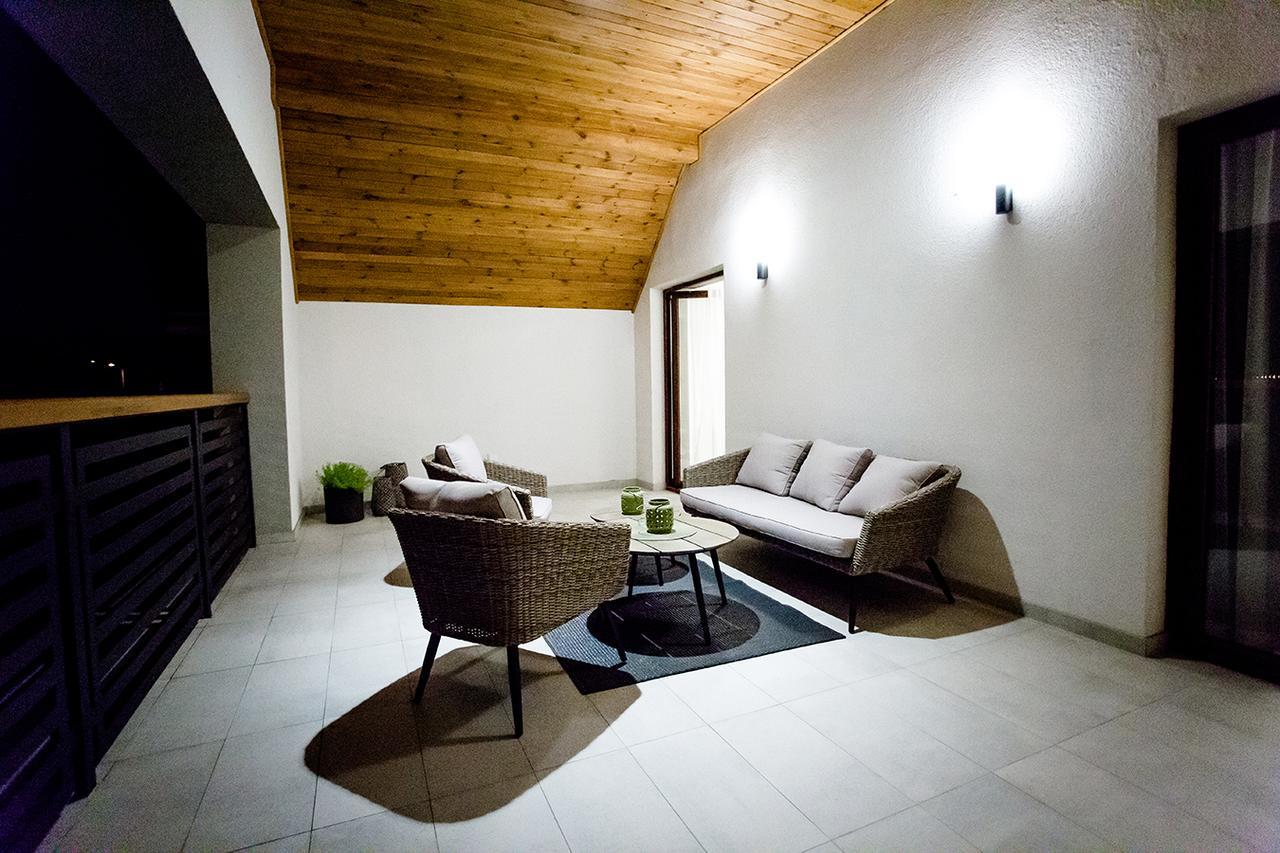 ミエレツ Bulwary Biznes Bed & Breakfast エクステリア 写真