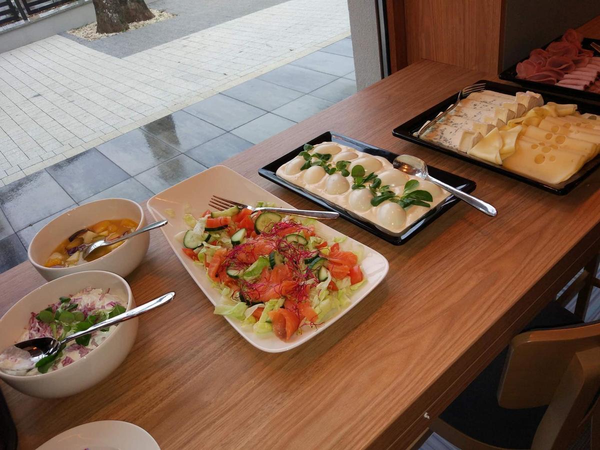 ミエレツ Bulwary Biznes Bed & Breakfast エクステリア 写真