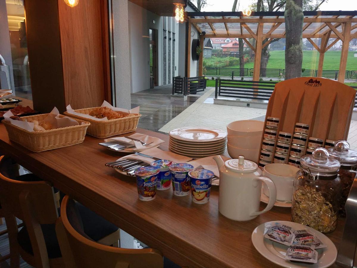ミエレツ Bulwary Biznes Bed & Breakfast エクステリア 写真
